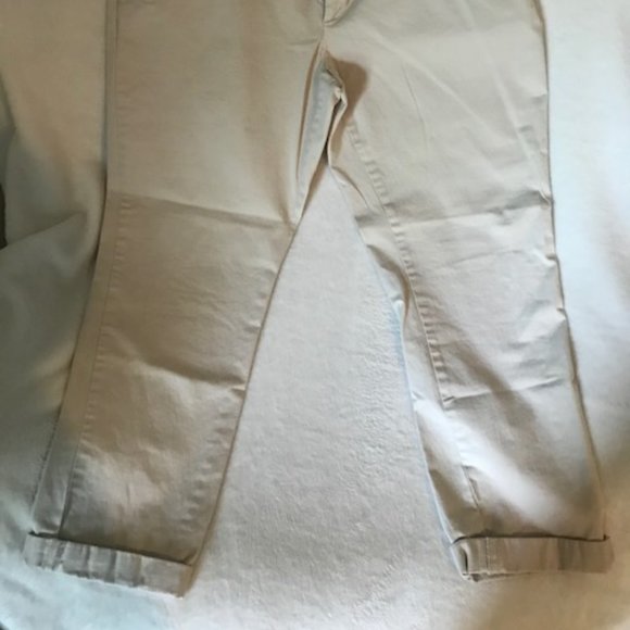 Banana Republic Cream Ankle Pants - Picture 4 of 4
